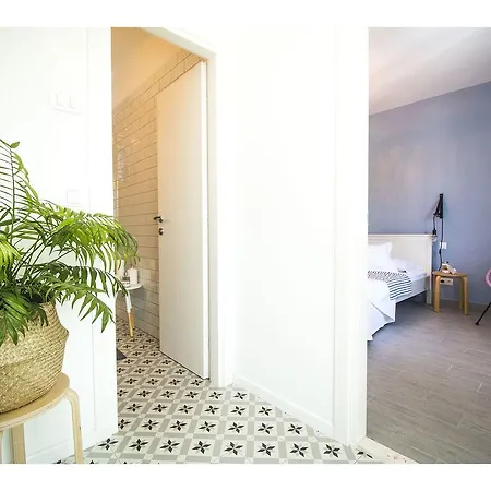 Apartment Sur La Plage Podstrana Exterior photo