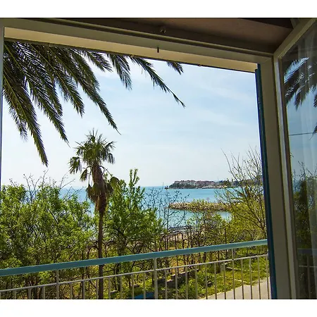 Apartment Sur La Plage Podstrana Exterior photo